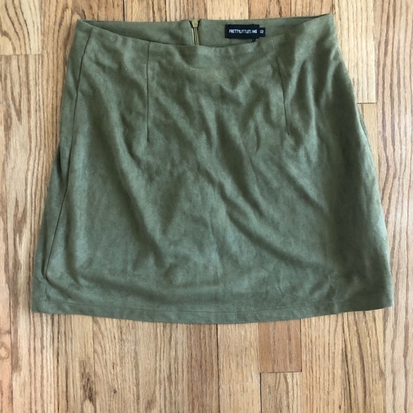 NWT Khaki faux suede mini skirt - Picture 4 of 4